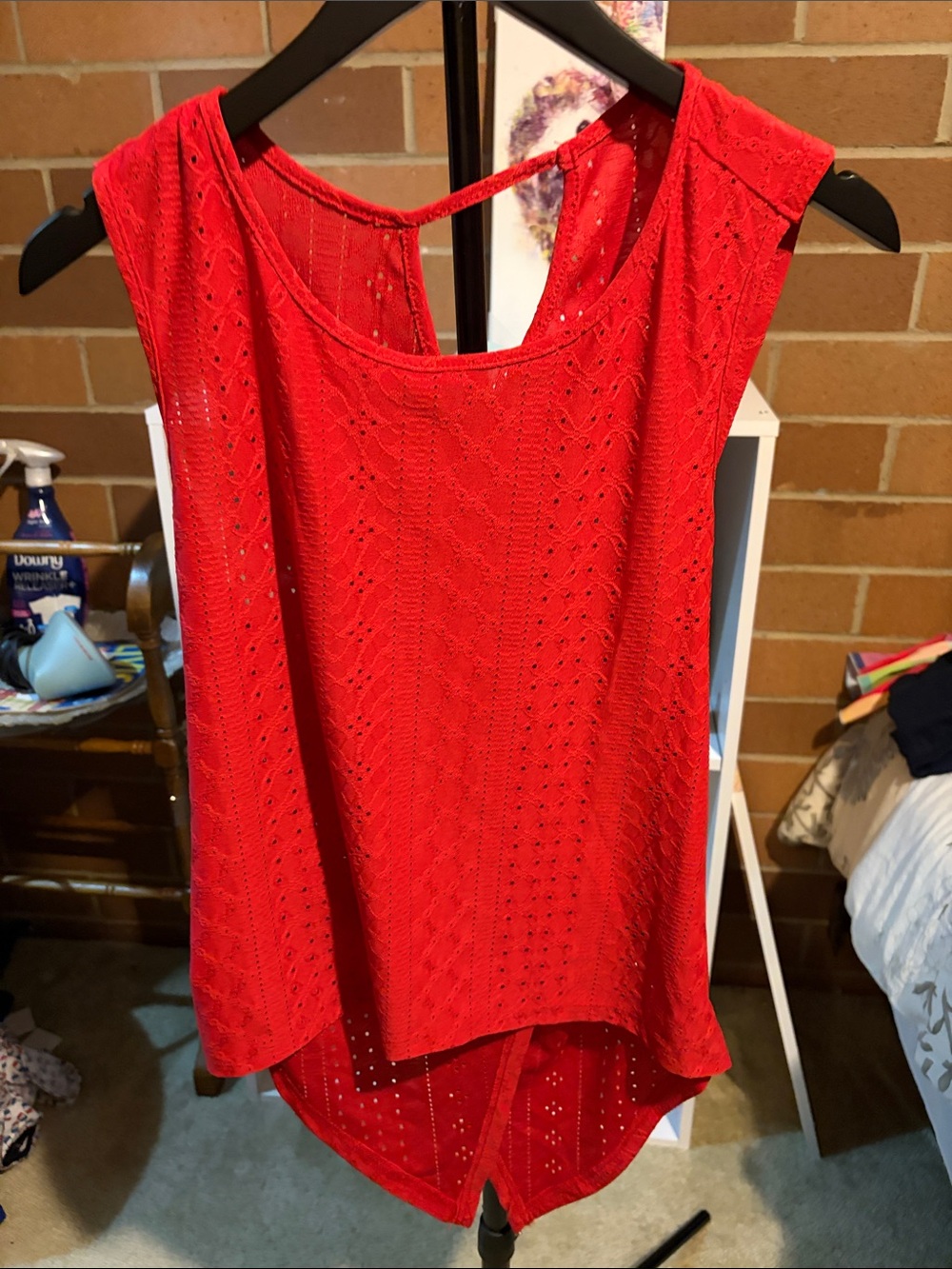 SHEIN Red Sleeveless Eyelet High-Low Tank Top